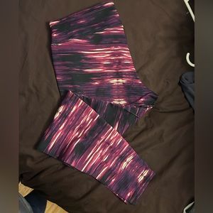 Old Navy active bold stripe leggings, XL EUC